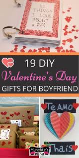 Make her feel special and loved. 26 Cute Romantic Valentine S Day Gifts For Boyfriend Munchkins Planet