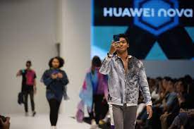 Set for 25 august 2019 , kl fashion week (klfw) 2019 will showcase the latest malaysian fashion at pavilion kuala lumpur. Huawei Nova 5t Wows Crowd At Kl Fashion Week 2019 2cents