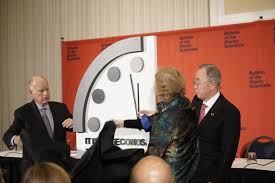 Maintained since 1947 by the members of the bulletin of the atomic scientists, the clock is a metaphor for threats to humanity from unchecked scientific and technical advances. El Reloj Del Apocalipsis Esta A 100 Segundos De La Medianoche