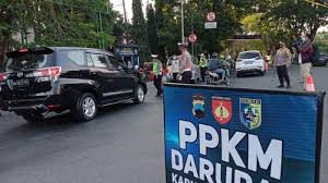Direktur asosiasi riset dan investasi pt pilarmas investindo maximilianus nico demus mengatakan, bulan juni bisa dikatakan sebagai awal yang baik bagi ihsg. Ppkm Darurat Kini Berganti Jadi Ppkm Level 3 Dan 4 Tergantung Insiden Yang Ada Apa Artinya Tribunstyle Com