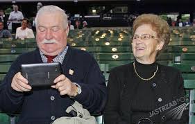 Wāgā m (plural wāgā̀gē, possessed form wāgan). Ile Wazy Lech Walesa Waga Lecha Walesy