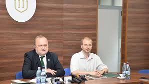 Aici reorganizarea locurilor cu taxă şi fără taxă se realizează în fiecare semestru, în funcţie de rezultatele studenţilor. Admitere 2018 News Umf Iasi