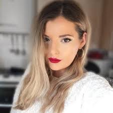 Leanne Page's Instagram, Twitter & Facebook