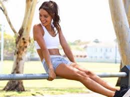 What is kayla itsines' bbg? Kayla Itsines Stunning Before And After Photos Help Instagram Star Launch A Fitness Empire The Independent The Independent