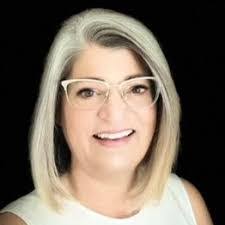 Cindy Patchett's Instagram, Twitter & Facebook