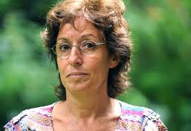 MALVINAS Y ANTÁRTIDA. La entrega es tan evidente que hasta Elisa Carrió  amaga volverse un pelín mazorquera