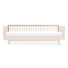 Ihr bett april sofa sollte offensichtlich gut zu ihnen als käufer passen, dass metallbetten sie als käufer hinterher keinesfalls von ihrer neuanschaffung enttäuscht werden! Sofa Kit Erweiterung Fur Pure Single Bett Von Nobodinoz Connox