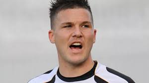 Wrexham FC to sign strikers Andy Morrell and Kevin Gall today