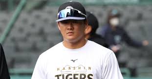 前川右京