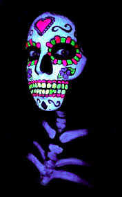 Ça peut être n'importe quelle couleur que vous désirez! Pas De Deguisement Pour Halloween Osez Un Makeup Glow In The Dark
