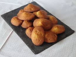 Pour Commencer Cette Semaine Je Vous Propose Une Gourmandise Ingredients Pour 16 Madeleines 110 G De Farine Type 55 Ou Type 45 8 Gourmandise Rhum Madeleine