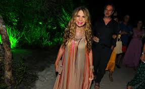 Elba maria nunes ramalho mais conhecida como elba ramalho (conceição, paraíba, 17 de agosto de 1951) é uma cantora,compositora, produtora e atriz brasileira. Elba Ramalho Esta Com A Agenda Cheia E Pique Total Para 2020 Agradeco A Deus Porque Estou Viva E Esta Tudo Bem Notas Glamurama