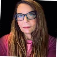 Donna Koontz's Instagram, Twitter & Facebook