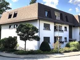Provisionsfrei oder vom makler dabei variiert der wohnungsmarkt je nach kaltmiete, größe & ausstattung! 4 Zimmer Wohnung Zum Verkauf Uhlandstrasse 2 64625 Bensheim Mapio Net