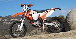 The low suspension kits specially developed by ktm in collaboration with wp are the perfect compromise between maximum chassis performance and minimum possible seat height. 2015 Ktm 350 Xcf W Test Review Impression Dirt Bike Test