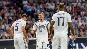 Born to the same ghanaian father but to different german. Jerome Boateng Sports German Football And Major International Sports News Dw 23 05 2021