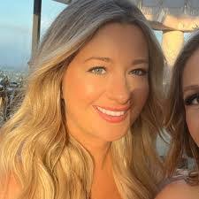 Vanessa Sawyer's Instagram, Twitter & Facebook