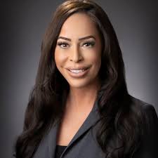 Holly Cowden's Instagram, Twitter & Facebook