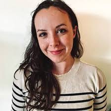 Deanne Harris's Instagram, Twitter & Facebook