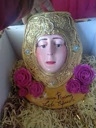 Hola, somos un grupo de 4 amigos que buscamos habitación/ camas para la  Candelaria de Triana , solo para dormir . Por favor si alguien sabe de  alguna disponibilidad puedes contactar