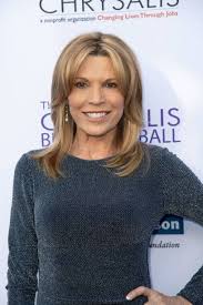 Hbd Vanna White February 18th 1957 Age 62 Vanna White Celebrities Female White