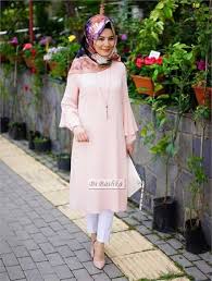 Bi Bashka Tesettur Pudra Renk Tunik Modelleri Moda Tesettur Giyim Moda Stilleri Moda Giyim