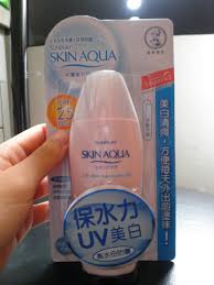Pa++++ provides highest protection against uva rays which causes premature aging such contains vitamin c for brighter and fairer skin. Mentholatum Skin Aqua Moisture Gel Mentholatum