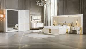 Urun Satis Durumu Viteras Luks Yatak Odasi Urunumuzun Yatak Basligi Dar Veya Genis Olarak S Bedroom Furniture Design Bedroom Interior Classic Bedroom Furniture