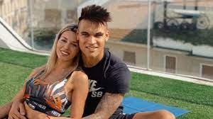 Agustina gandolfo es el nombre de la chica de lautaro martínez, aunque en el país transalpino ya se la conoce como lady lautaro, la pareja inseparable del delantero del milán. Quien Es La Novia De Lautaro Martinez Todo Sobre Agustina Gandolfo Goal Com