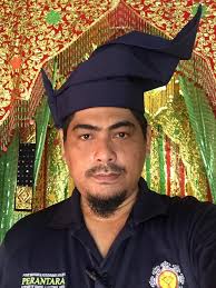 Secara etimologis, kata filsafat memiliki arti yang sepadan dengan kata falsafah dalam bahasa arab atau kata philosphy dalam bahasa inggris, juga dengan kata philoshopie dalam bahasa prancis dan. Tanjak Pusat Warisan Kebudayaan Melayu Perantara Facebook