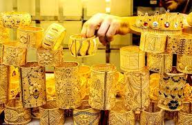 انخفض سعر غرام الذهب اليوم عيار الـ 21 في السوق المحلية السورية ألفي ليرة سورية عن سعر يوم السبت الماضي. ØªØ±Ø§Ø¬Ø¹ Ø£Ø³Ø¹Ø§Ø± Ø§Ù„Ø°Ù‡Ø¨ Ø§Ù„ÙŠÙˆÙ… ÙˆØ¹ÙŠØ§Ø± 21 ÙÙŠ Ø§Ù„Ø³Ø¹ÙˆØ¯ÙŠØ© Ø¹Ù†Ø¯ 197 91 Ø±ÙŠØ§Ù„ ØµØ­ÙŠÙØ© Ø§Ù„Ù…Ù†Ø§Ø·Ù‚ Ø§Ù„Ø³Ø¹ÙˆØ¯ÙŠØ©ØµØ­ÙŠÙØ© Ø§Ù„Ù…Ù†Ø§Ø·Ù‚ Ø§Ù„Ø³Ø¹ÙˆØ¯ÙŠØ©