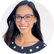 Laura Gentle's Instagram, Twitter & Facebook