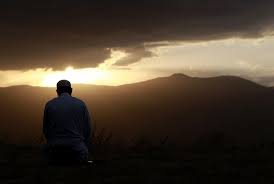 Jadi pada hari itu, kakak beradik ini lagi berduaan di rumah mereka. Prayer Nightingale