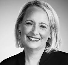 Barriers and Breakthroughs: A Data-Driven Look at Women CEOs at America's  Largest Corporations