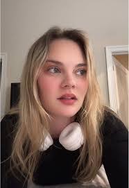 Madeline Stanton's Instagram, Twitter & Facebook