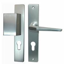 Poignee De Porte Entree Poignee De Porte Porte Exterieur Maisons Exterieures