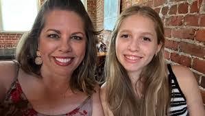 Olivia Ewing's Instagram, Twitter & Facebook