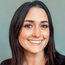 Lori Albertson's Instagram, Twitter & Facebook