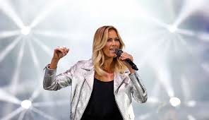 Born 5 august 1984) is a german singer, dancer, entertainer, television presenter, and actress. Bayern Helene Fischer Geplatzte Villa Traume Am Ammersee News At