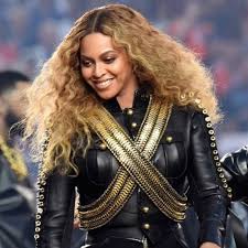 Un show à en couper le souffle! Formation Beyonce Superbowl Halftimeshow 2016 By Coffeeprince