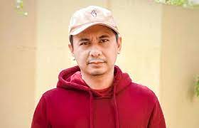 Halo the onsu, hari ini kita kedatangan youtuber paling kece nih, raditya dika bakal nyicip bensu bakso. Raditya Dika Beberkan Rahasia Kumpulkan Dana Pensiun Di Usia Muda Fajar