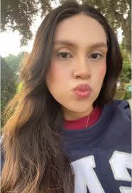 Itzel Basurto (@monic.basurto)