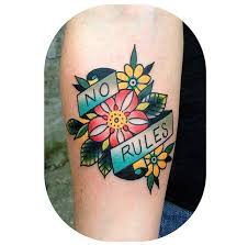 This Traditional Tattoo Artist S Designs Are Old School Cool Traditionelle Tatowierungen Traditionelle Blumen Tattoos Und Armeltatowierungen