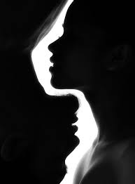 Black And White Kiss Silhouette A Legal Kiss Is Never As Good As A Stolen One G M V White Photography Black And White Photography Art Photography