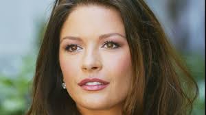 The academy award winner, who was born in swansea, wales. Catherine Zeta Jones Daughter Has Grown Up To Be Her Twin Youtube