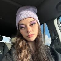 100+ "Deshong" profiles