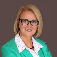 Shelly Napier's Instagram, Twitter & Facebook