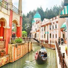 Harga tiketnya murah, cuma rp 25.000 per orang, ada juga tiket paket fun yang dijual seharga rp 35.000 per ada apa saja di little venice kota bunga? Little Venice Review Of Kota Bunga Puncak Indonesia Tripadvisor