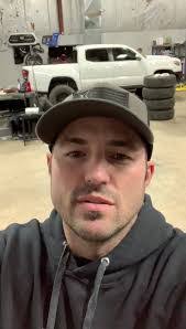 Shawn Chartier's Instagram, Twitter & Facebook