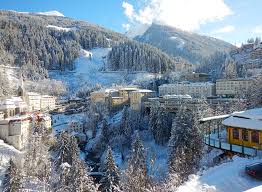Wenn du mit deiner familien mal lust auf alpines wandervergnügen in kombination mit einem stylischen designhotel hast, kann ich dir bad gastein mit dem hotel haus hirt absolut empfehlen. In Keinem Anderen Tal Der Alpen Bewegt Sich Gerade So Viel Wie Im Gasteinertal